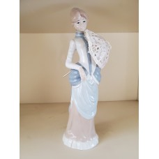 Casades figurine - Lady with Parasol